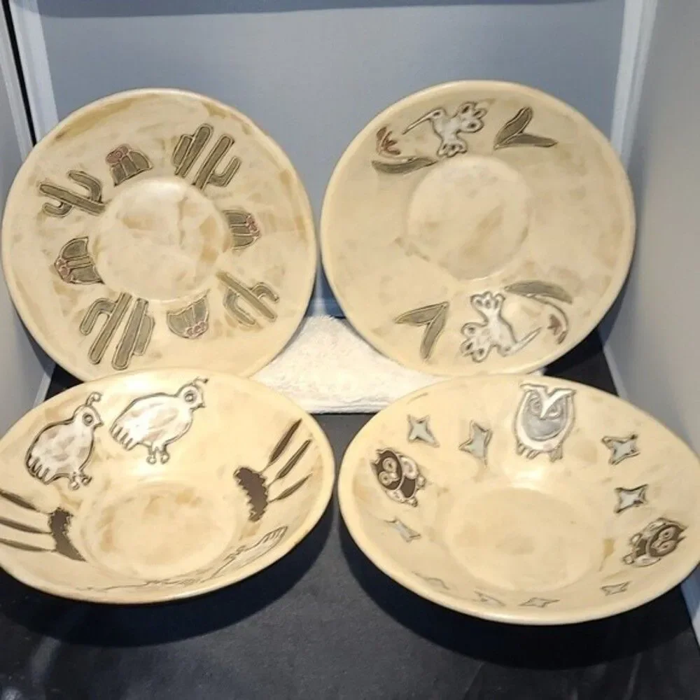 HANDCRAFTED BOWL DESIGNED BY MARA CACTUS DESIGN